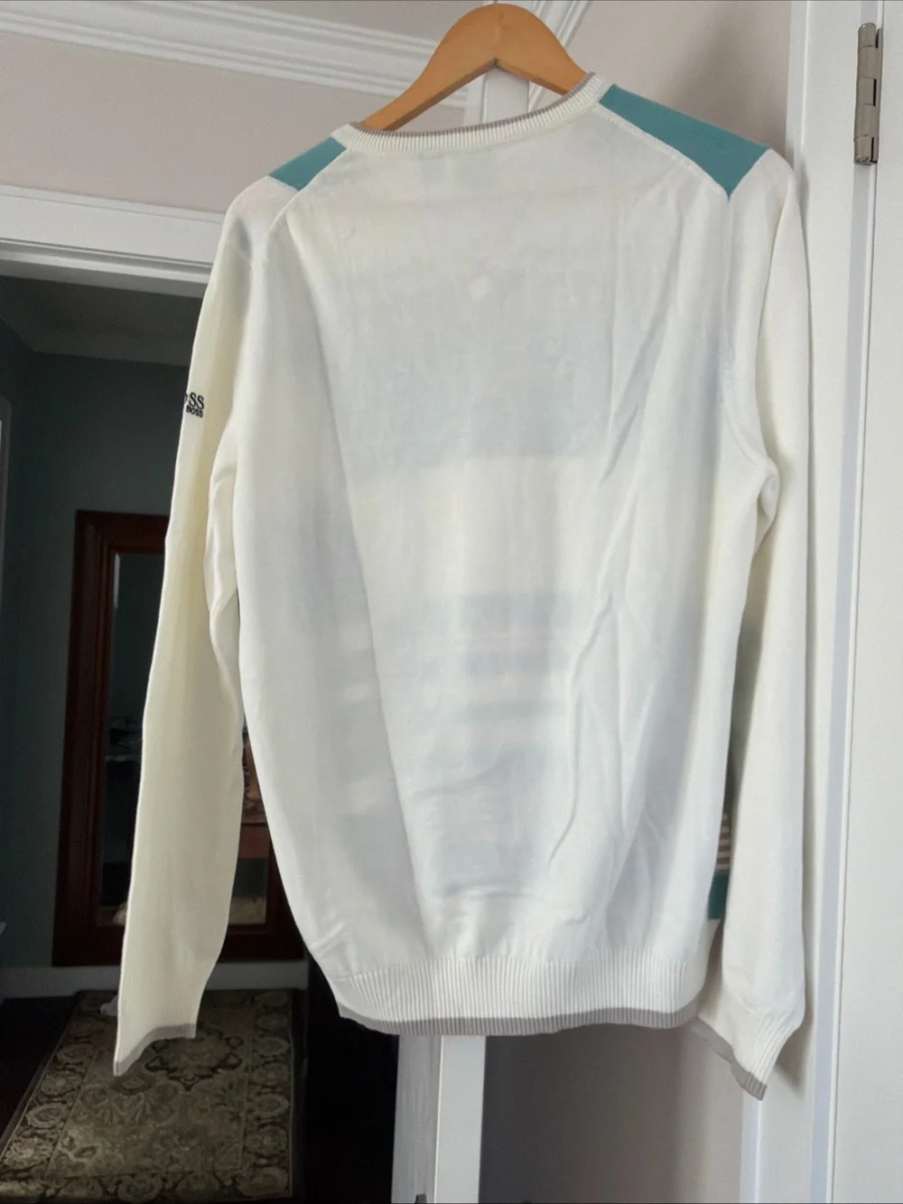 Hugo Boss lightweight neck